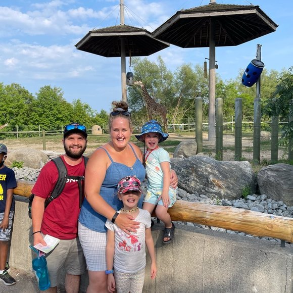 Meet your Posher, Skylar - Picture 1 of 1